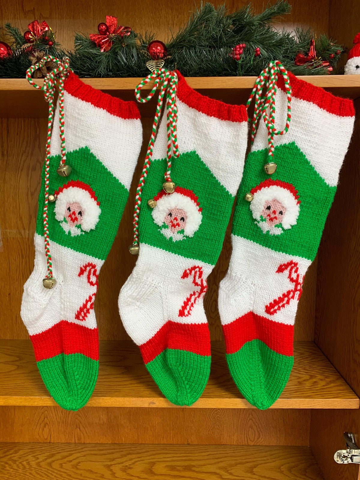 Mrs. Claus – small 037 Matches-Pairs with Santa and his Beard
