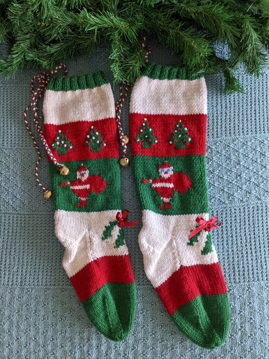 Santa and His Pack 066 PURE WOOL