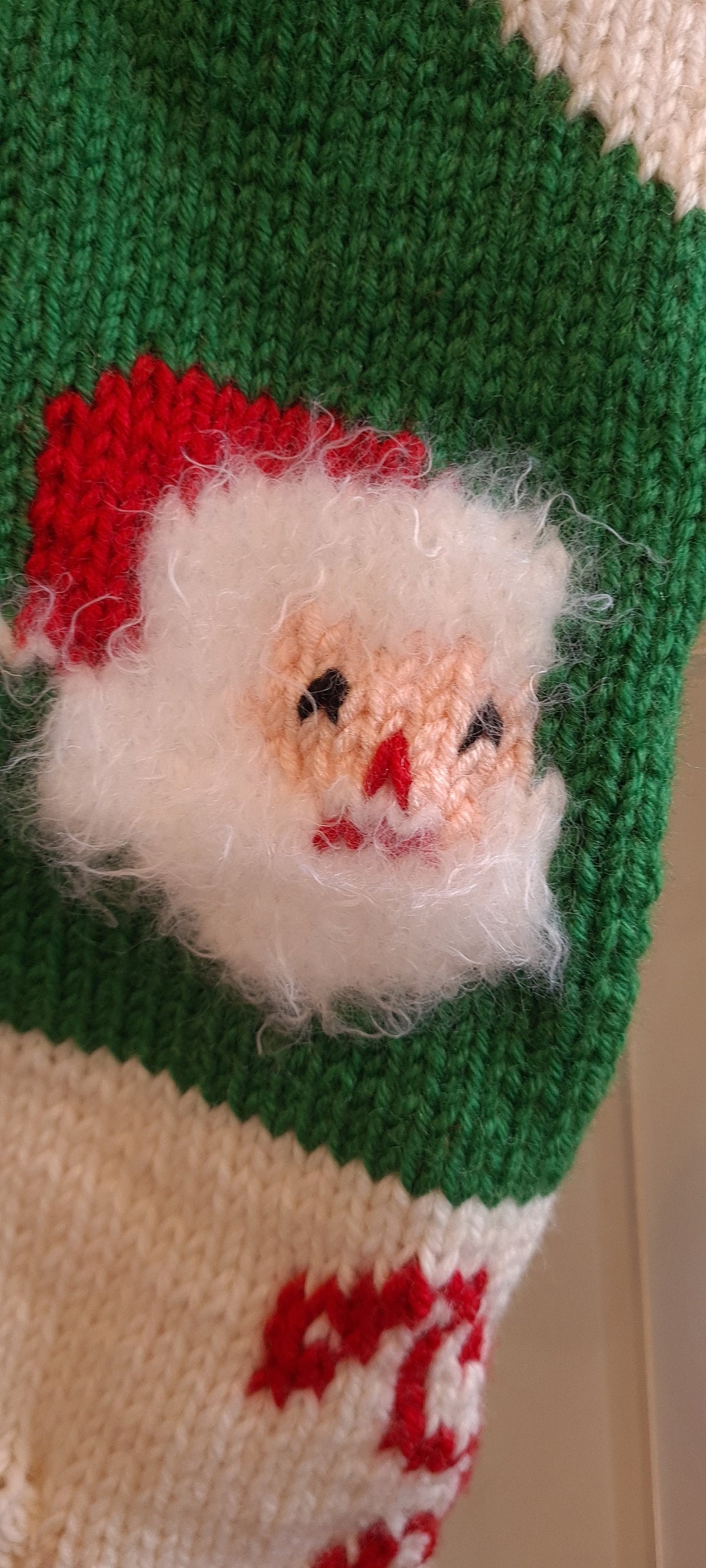 Santa and his Beard 024 Fuzzy/Hairy – Angora Blend Beard COLOR COMBO – Dark Green & Bright Red