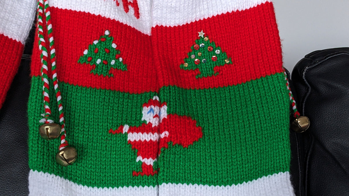 Santa and His Pack 06X Customized You Choose-Number of Trees, Decorations